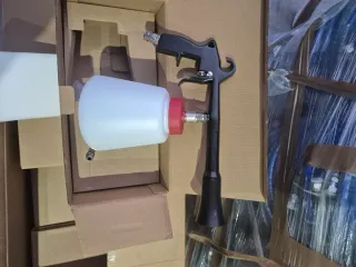 Tornado pulizia interni auto