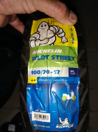 Neumáticos Moto Pirelli y Michelin