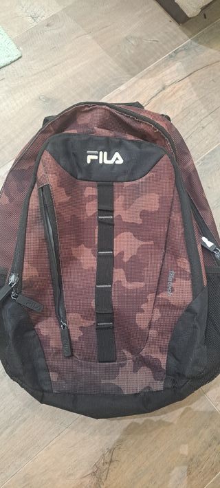 Mochila Fila Camuflaje Marrón y Negra