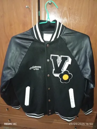 Cazadora Bershka Negra y Blanca