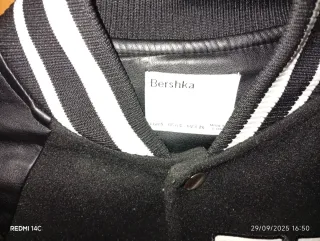 Cazadora Bershka Negra y Blanca