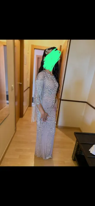 Vestido fiesta pedrería puesto 2h