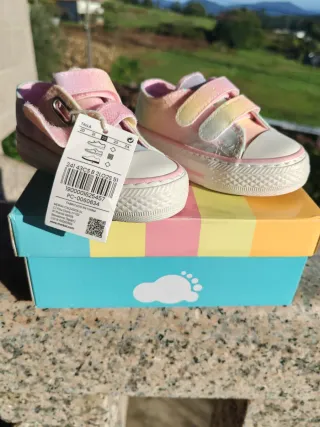 Zapatillas niña talla 22 arcoíris