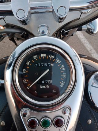 Kawasaki Vulcan 800 Classic.