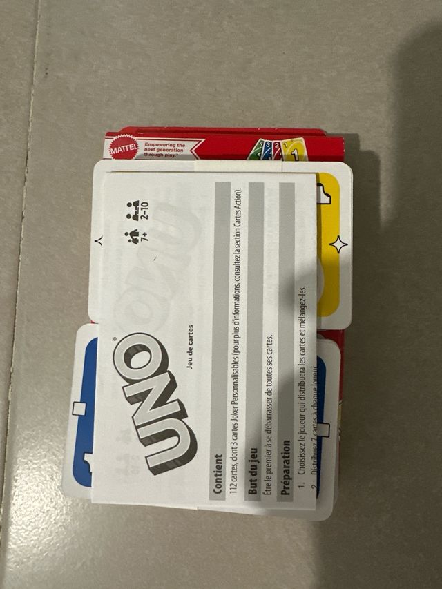 UNO - Juego de cartas clásico