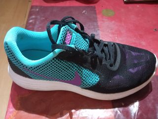 Zapatillas Nike Revolution 3 Negro/Morado