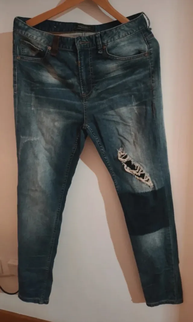 Vaqueros Springfield desgastado