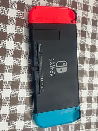 Nintendo Switch Azul y Rojo