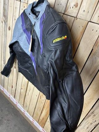 CHAQUETA T-XL MOTO GARIBALDI MORADO 56