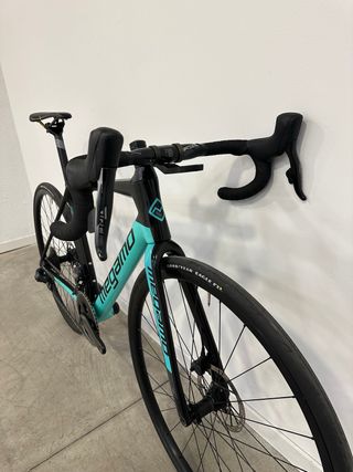 Megamo Raise (Force Axs)