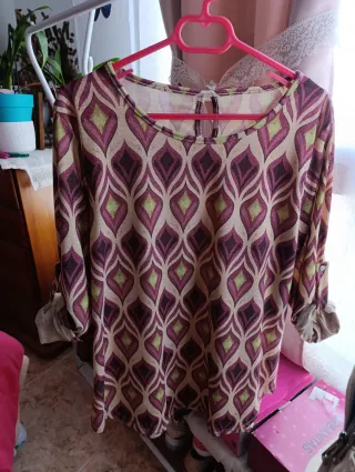 Blusa manga larga estampada
