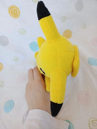 Pokémon peluche pikachu
