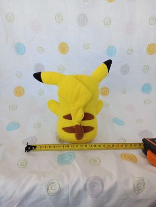 Pokémon peluche pikachu