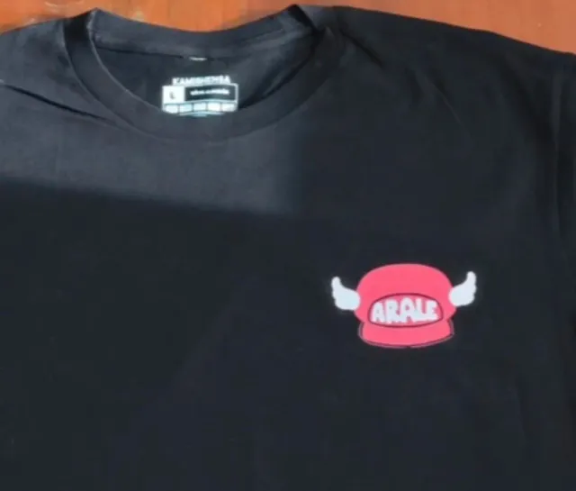 Camiseta Arale y Goku Negra