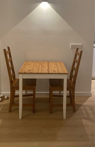 Mesa Comedor Madera IKEA + 2 Sillas