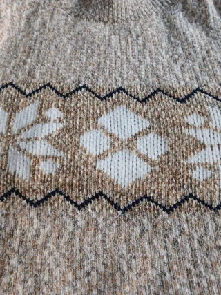 Jersey con greca beige y blanco