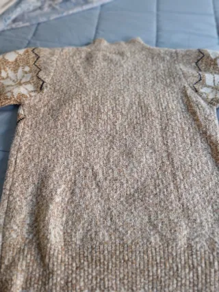 Jersey con greca beige y blanco