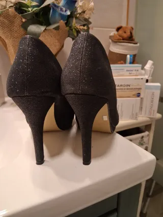 Zapatos de fiesta tacón alto brillantes