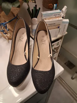 Zapatos de fiesta tacón alto brillantes