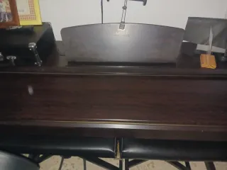 Piano Yamaha Arius YDP 181