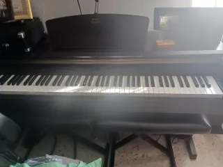 Piano Yamaha Arius YDP 181