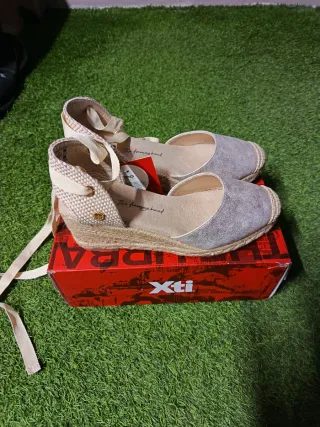 XTI Zapatos Valenciana Dorado Talla 39