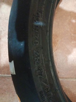 Neumático 120/70 ZR 17 (58 W) TL DELANTERO