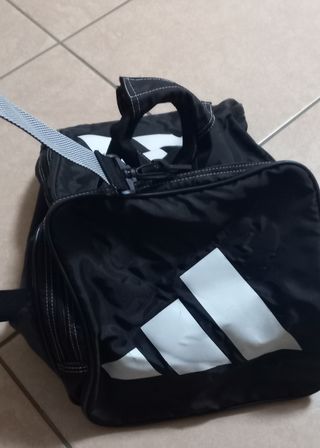 Borsone Adidas nero e bianco