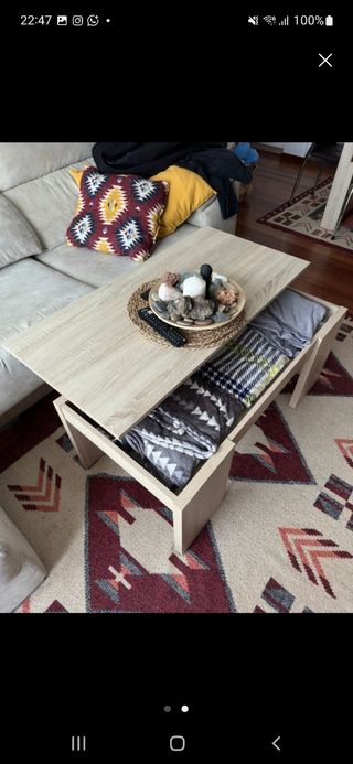 Mesa auxiliar elevable de madera