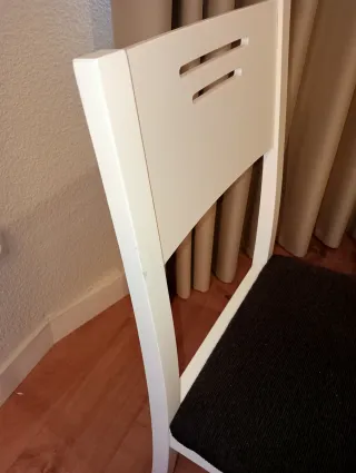 Mesa blanca extensible,6 sillas y mesa baja centro