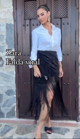 Falda bordada flecos