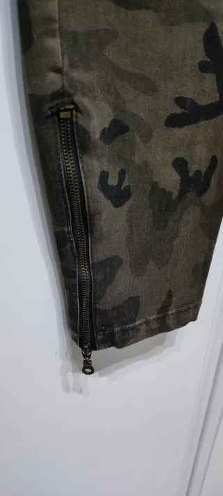 Pantaloni donna camouflage vita media taglia 40/S
