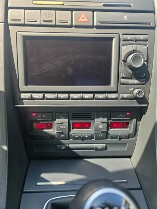 Radio RNS-E Audi A4 / SEAT EXEO