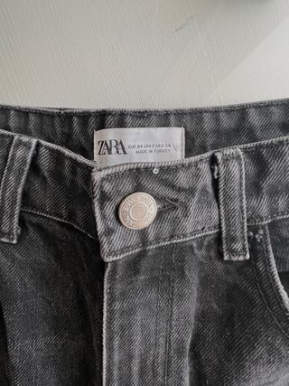 Jeans Anchos Tiro Medio Negros Rotos