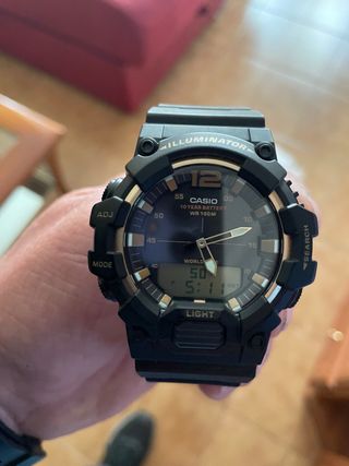Reloj Casio Illuminator Negro y Dorado