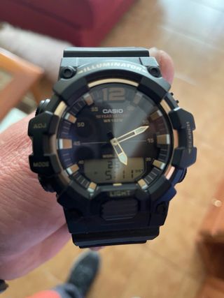 Reloj Casio Illuminator Negro y Dorado