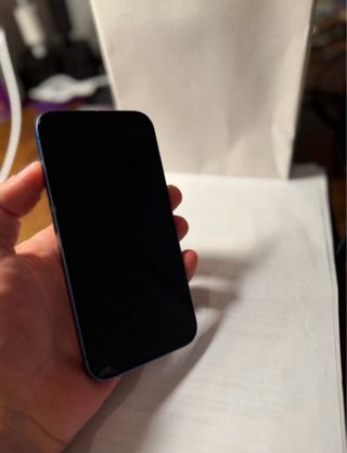 iPhone 13 Azul 128GB 100% Bateria con Cargador