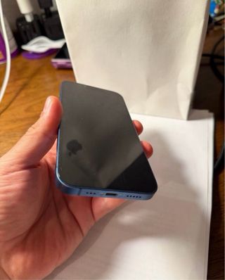 iPhone 13 Azul 128GB 100% Bateria con Cargador
