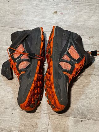 Zapatillas montaña Quechua Talla 43
