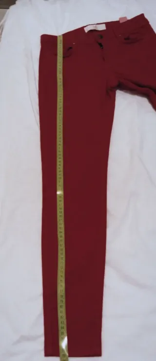 Pantalón rojo talla S/36