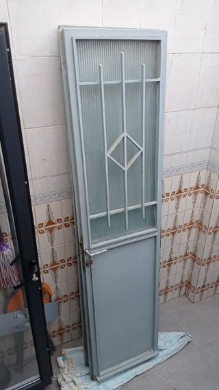 Puerta de hierro