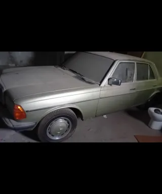 Mercedes 230E (W123) año 1982 - Coche Clasico 