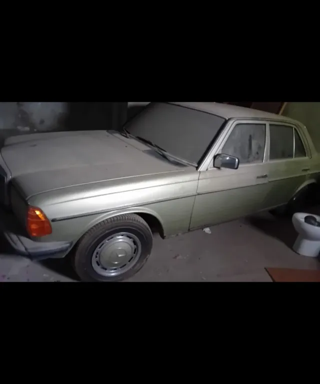 Mercedes 230E (W123) año 1982 - Coche Clasico 