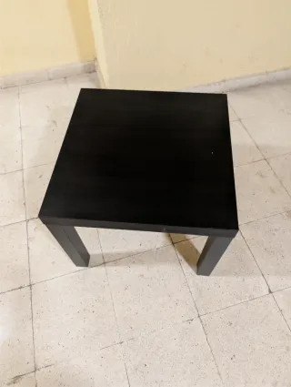 Mesa auxiliar Lack negra