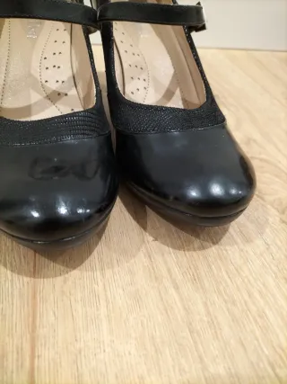 Zapatos tacón charol negros talla 37