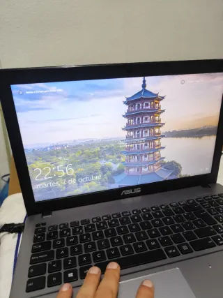 Portátil Asus i5 7ª Gen GTX 950M 12GB RAM