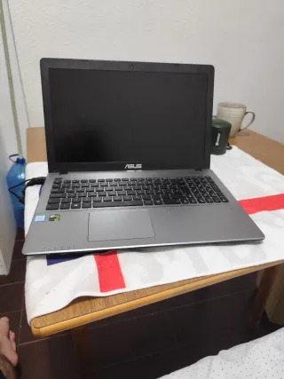 Portátil Asus i5 7ª Gen GTX 950M 12GB RAM