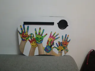 Soporte Tablet/Portátil con Dibujos Manos