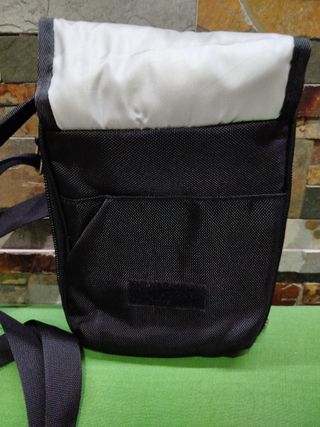 Bolso Diesel Negro Peq 20ancho X 25
Largo original