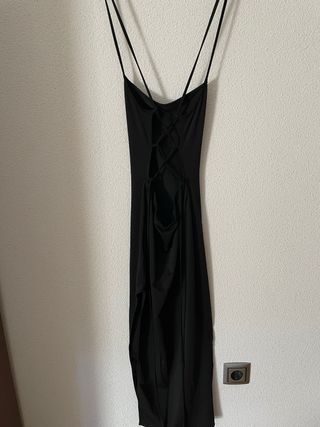 Vestido largo negro con abertura